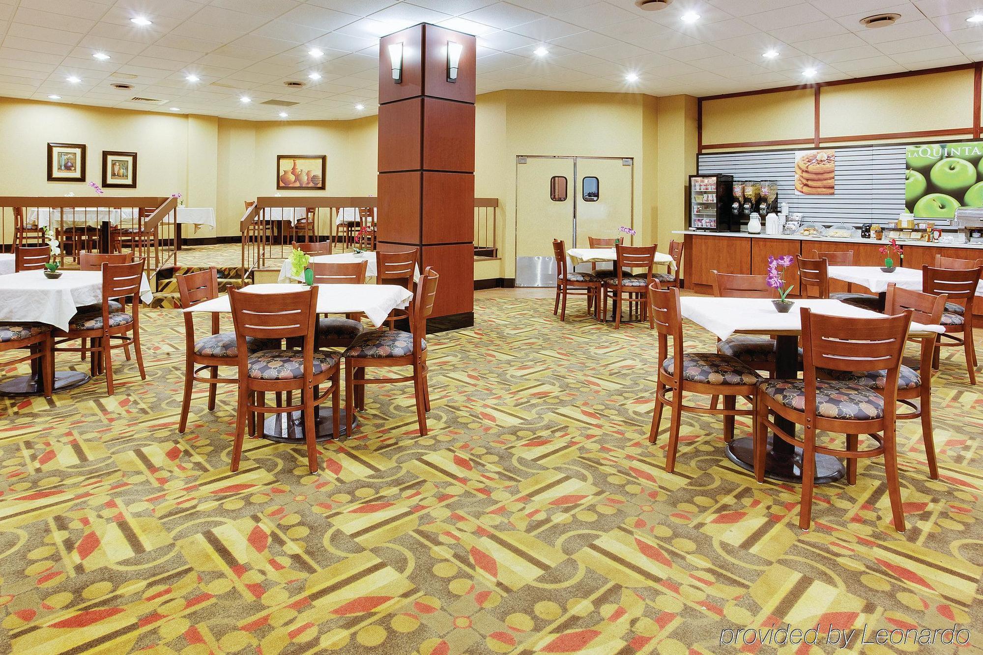 La Quinta Inn & Suites Pittsburgh North McCandless Township エクステリア 写真