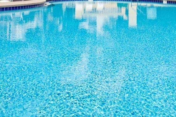 La Quinta Inn & Suites Pittsburgh North McCandless Township エクステリア 写真